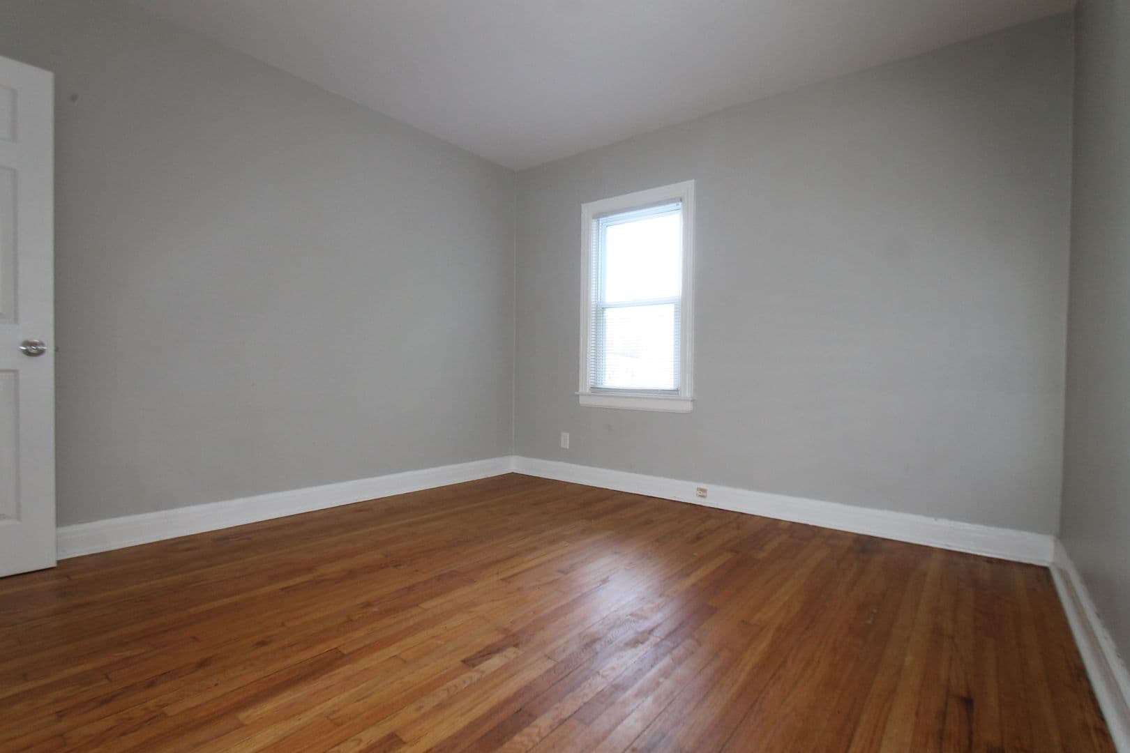 Detroit Apartment: 18714-16 Greenlawn St.