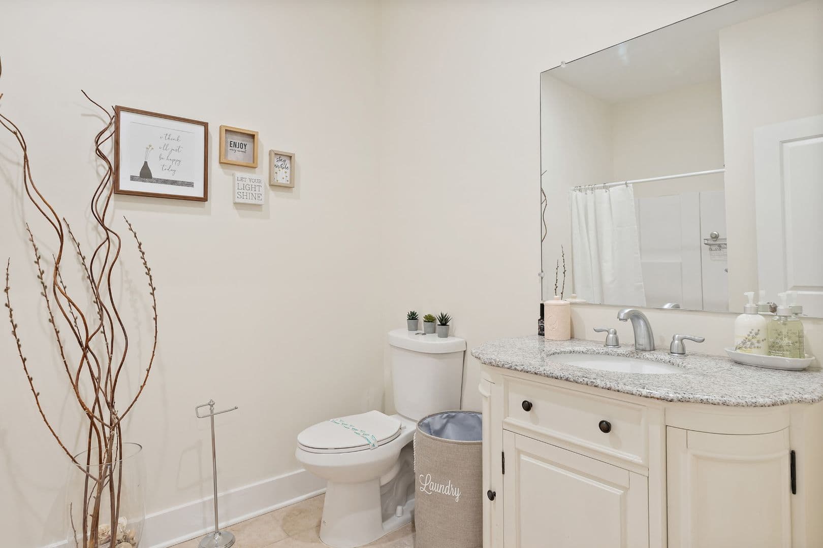 DETROIT Apartment: 524-526 E KIRBY