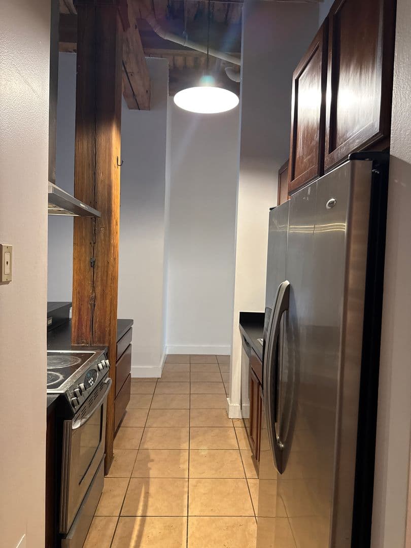 Detroit Condo: 6533 E Jefferson Ave - 114