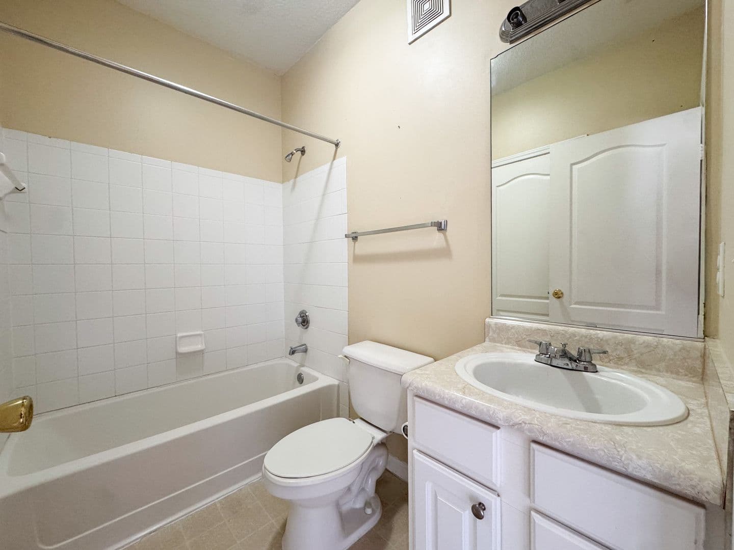 Tampa Condo: 10561 Villa View Circle
