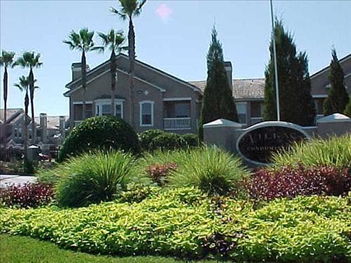 Tampa Condo: 10561 Villa View Circle
