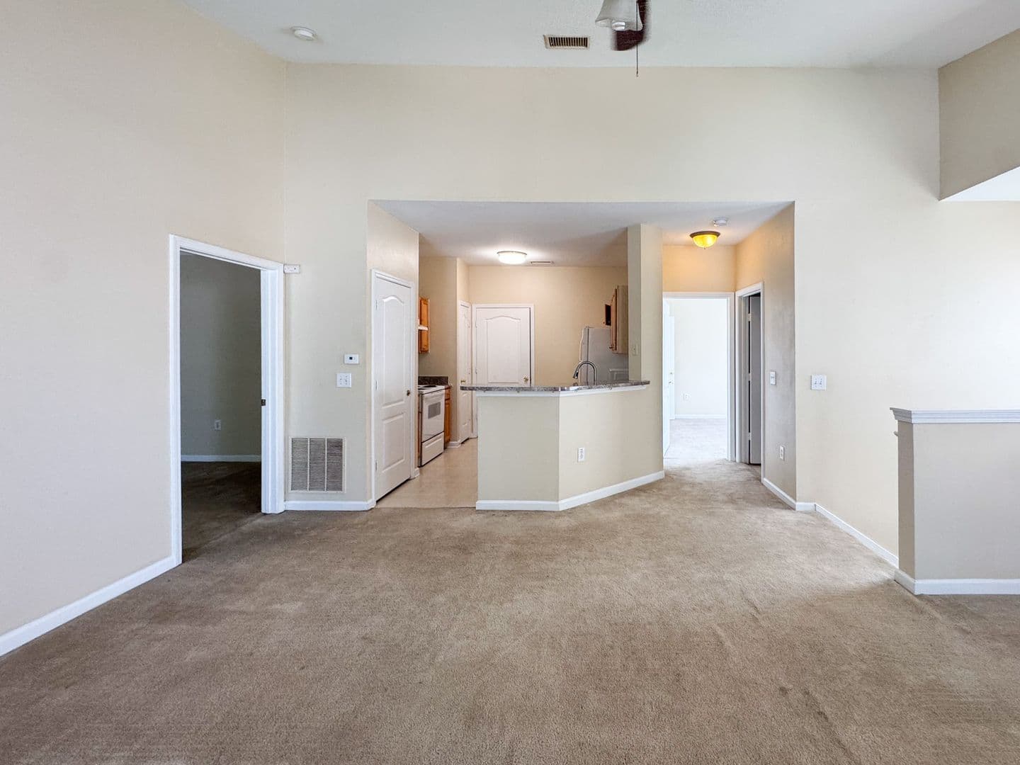 Tampa Condo: 10561 Villa View Circle