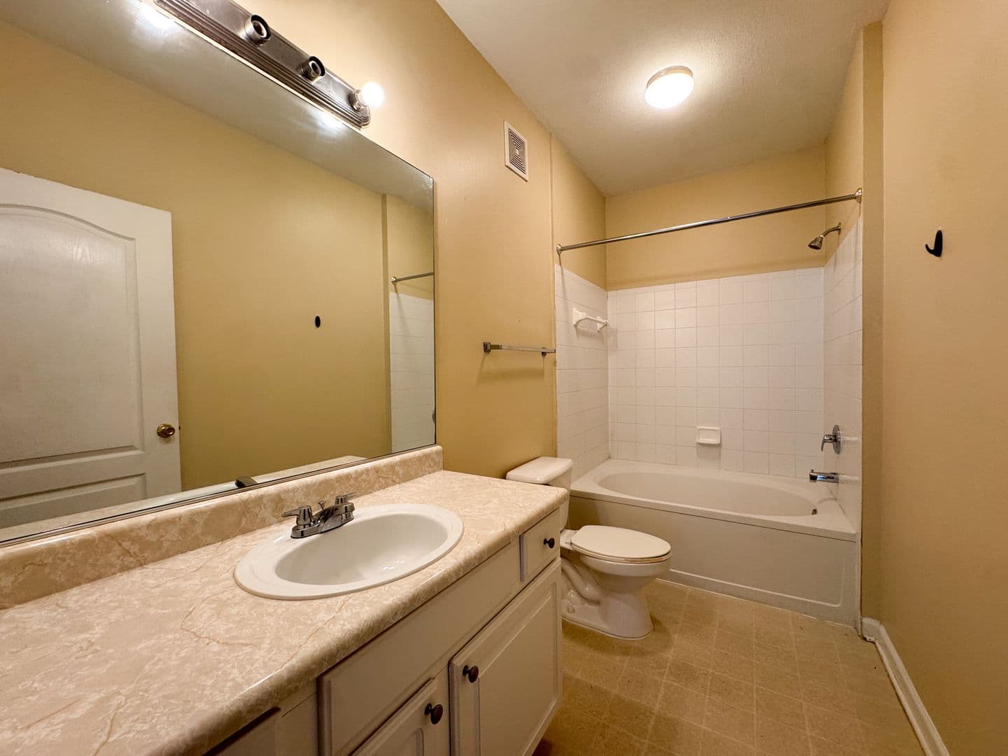 Tampa Condo: 10561 Villa View Circle