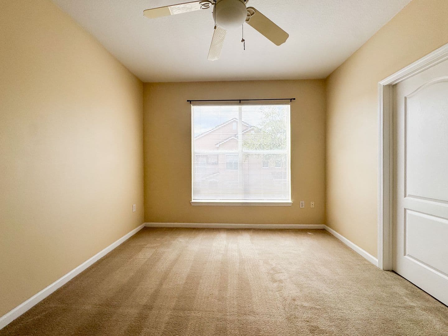 Tampa Condo: 10561 Villa View Circle