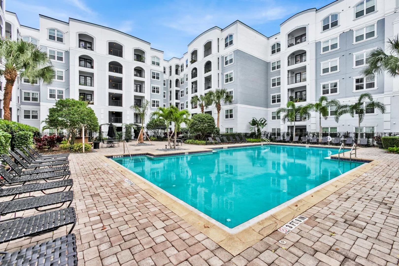 ORLANDO Condo: 304 E South St