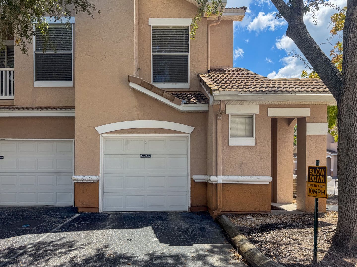 Tampa Condo: 10561 Villa View Circle