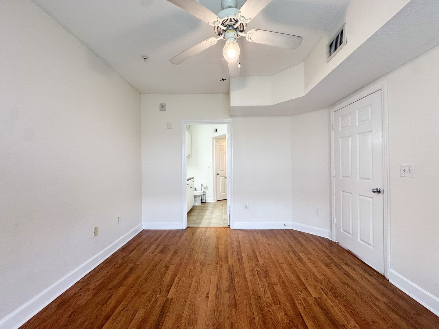 Orlando Condo: 206 E South St