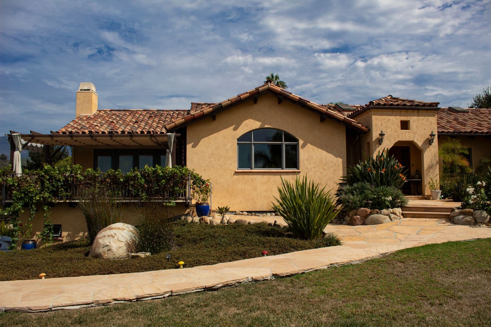 Goleta House: 534 Vereda del Ciervo