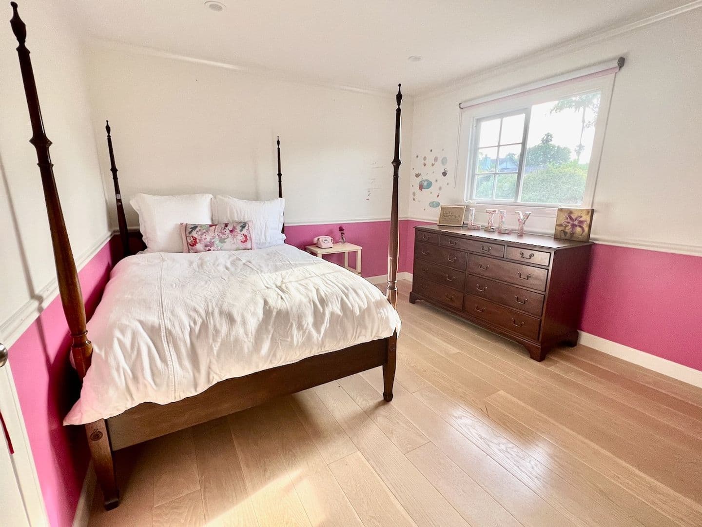 Santa Barbara House: 3735 Lincolnwood Dr.