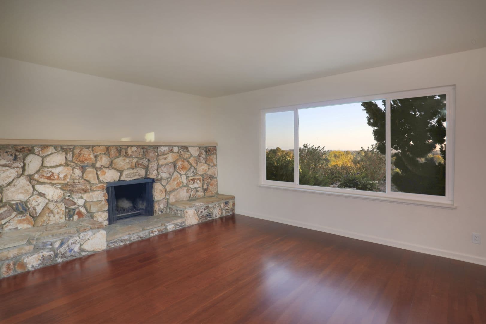 Goleta House: 5699 Via Salerno