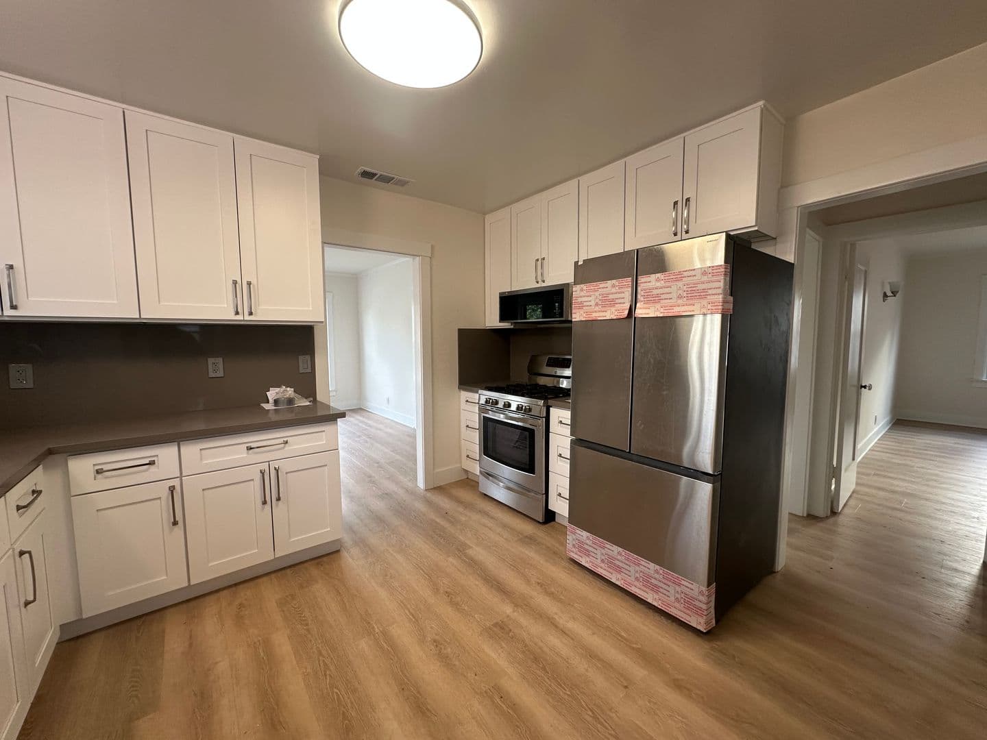 Santa Barbara House: 417 Montgomery St