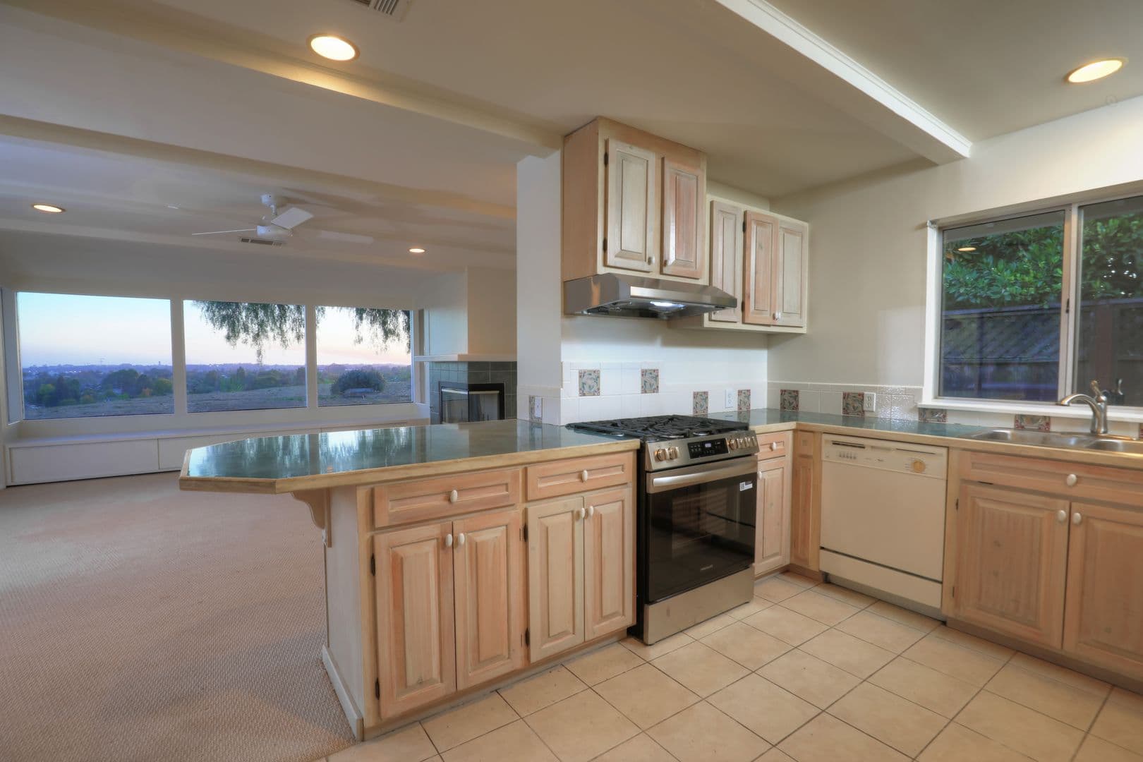 Goleta House: 5699 Via Salerno
