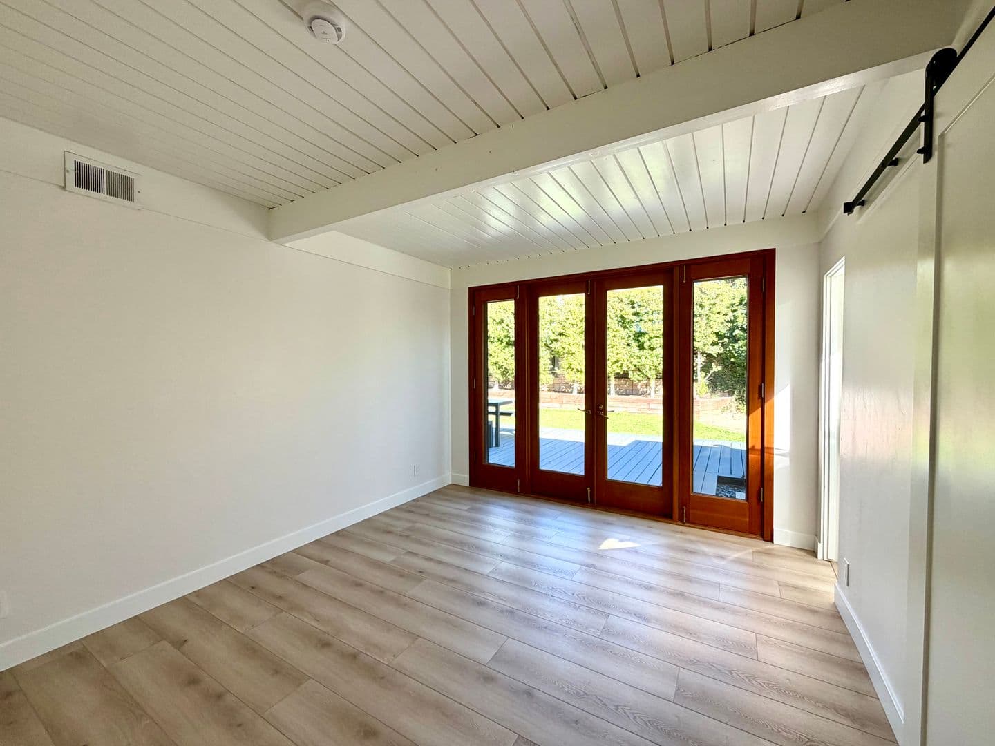 Santa Barbara House: 222 La Jolla Drive