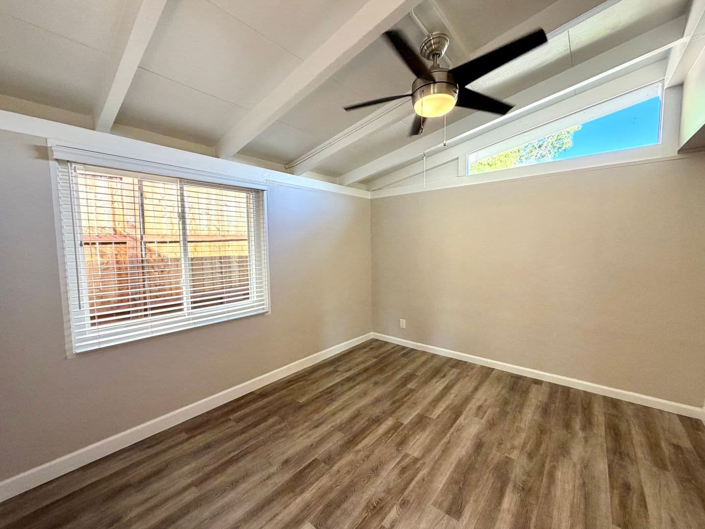 Santa Barbara House: 34 A Betty Drive