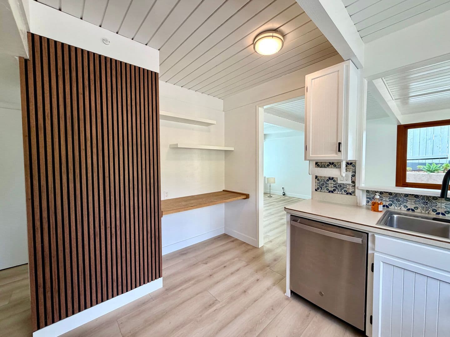 Santa Barbara House: 222 La Jolla Drive