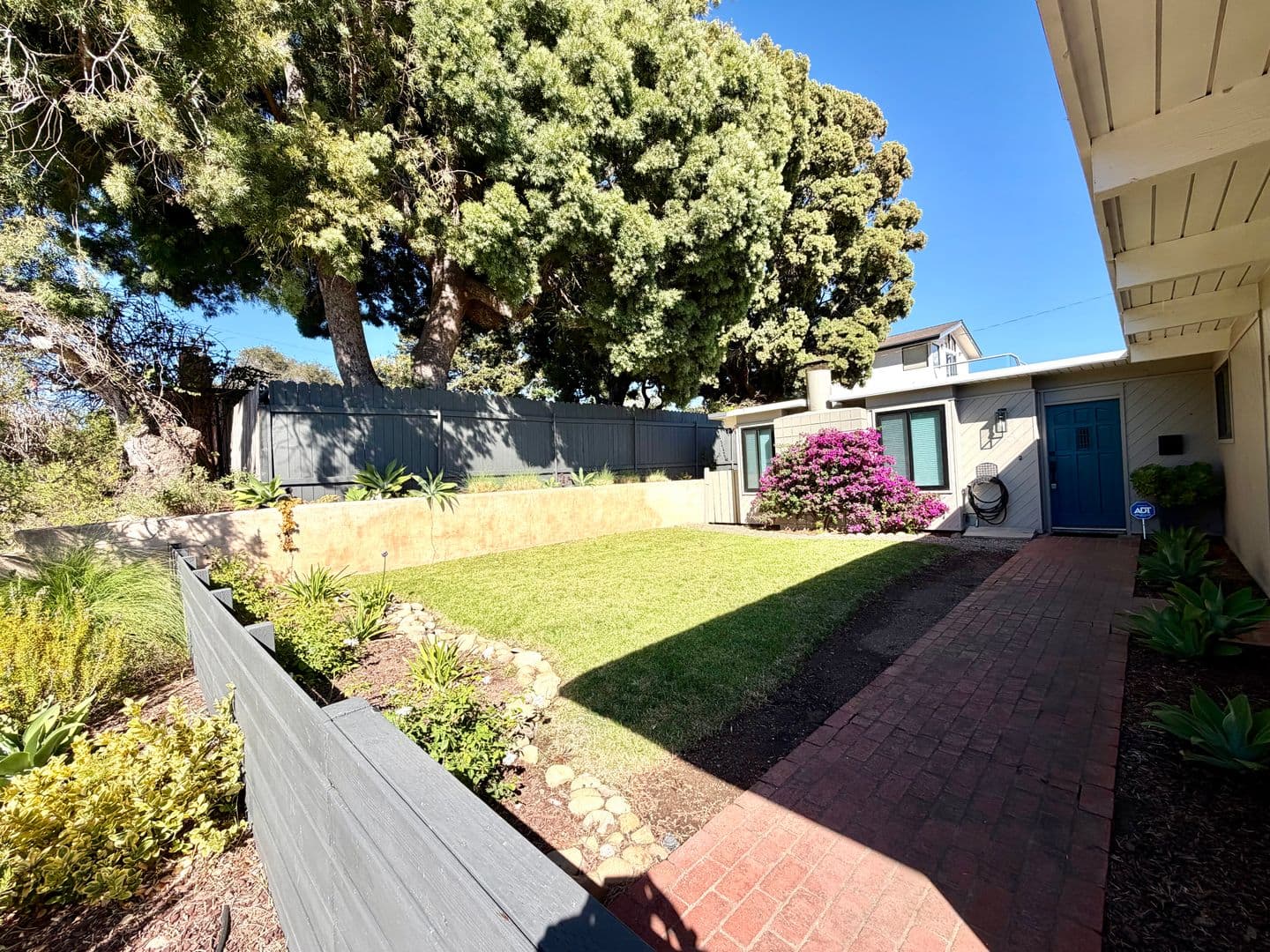 Santa Barbara House: 222 La Jolla Drive