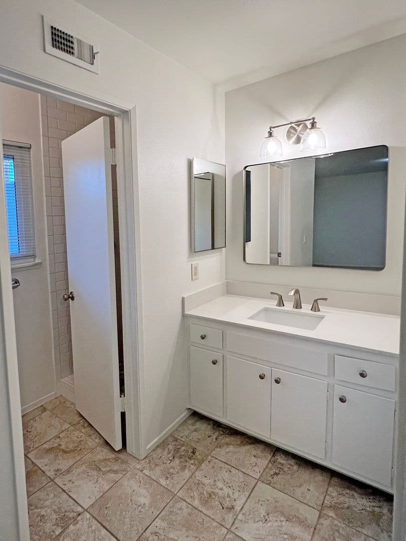 Goleta House: 5699 Via Salerno