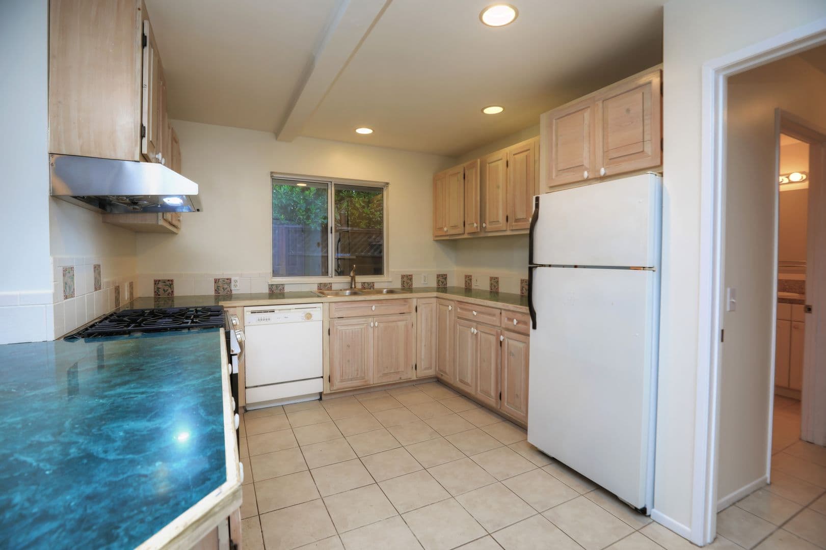 Goleta House: 5699 Via Salerno