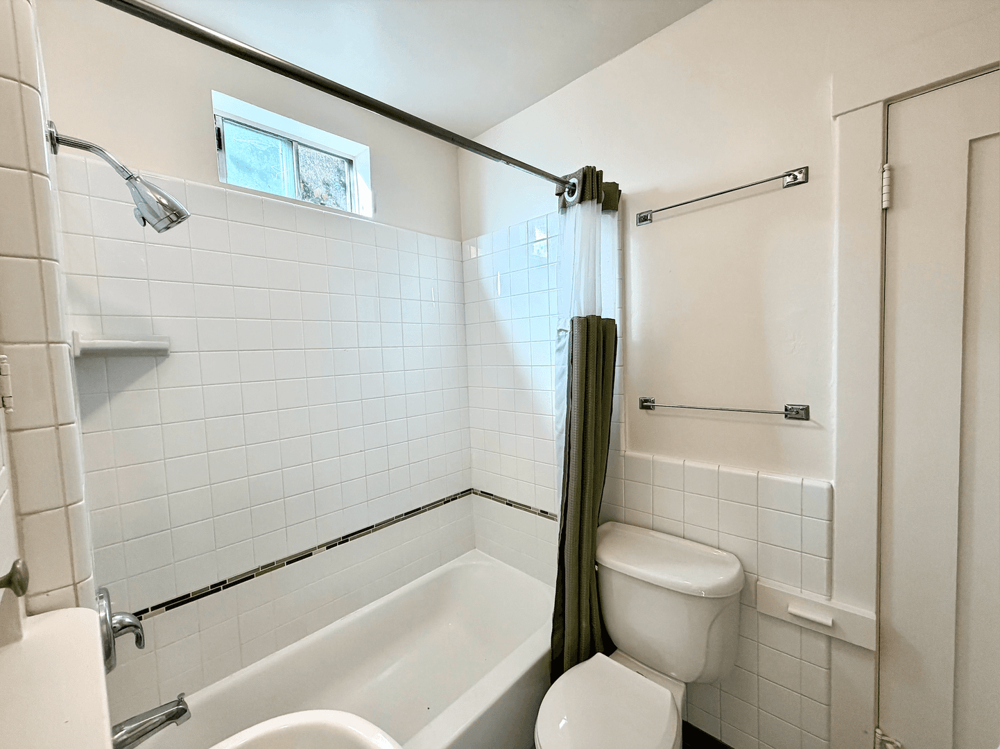 Santa Barbara House: 1325 Laguna St