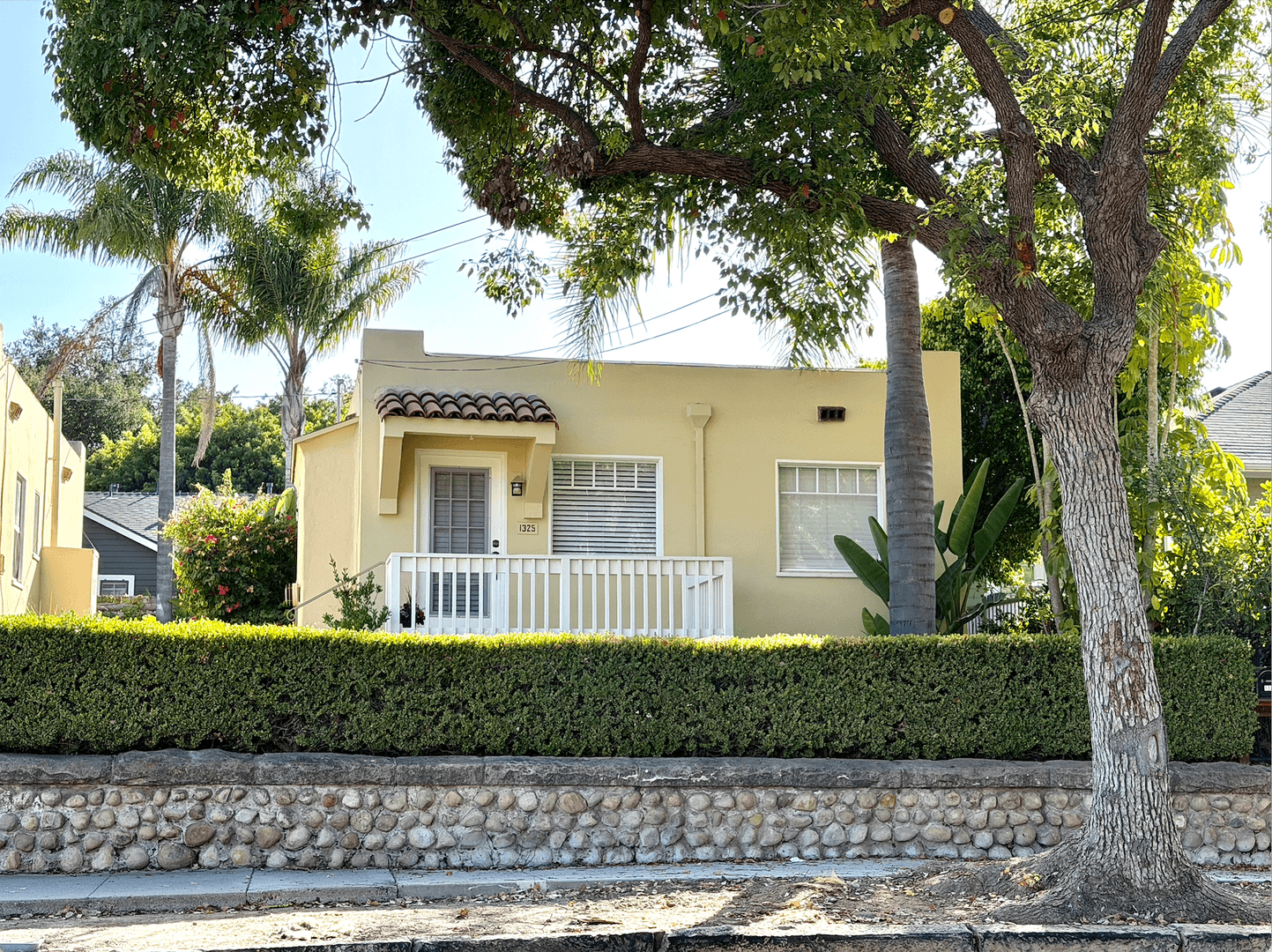 Santa Barbara House: 1325 Laguna St