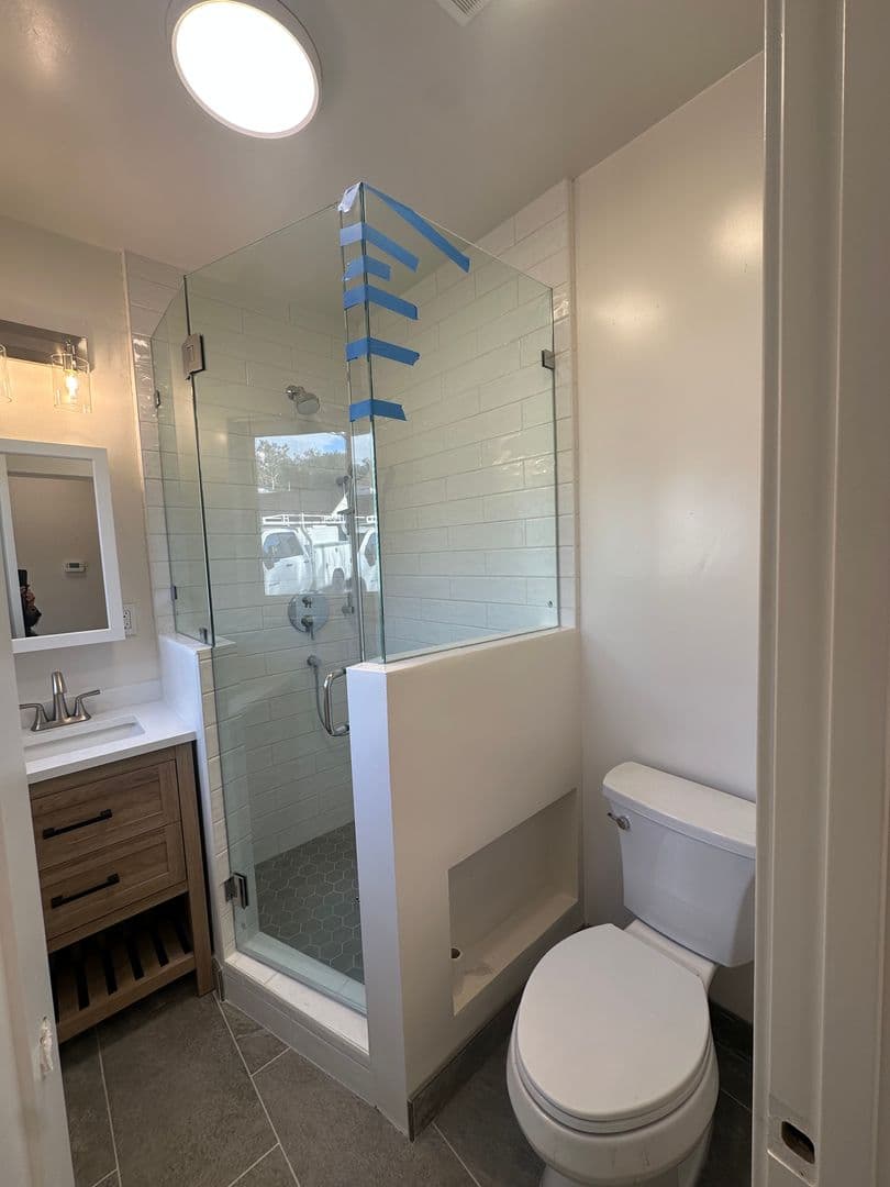 Santa Barbara House: 417 Montgomery St