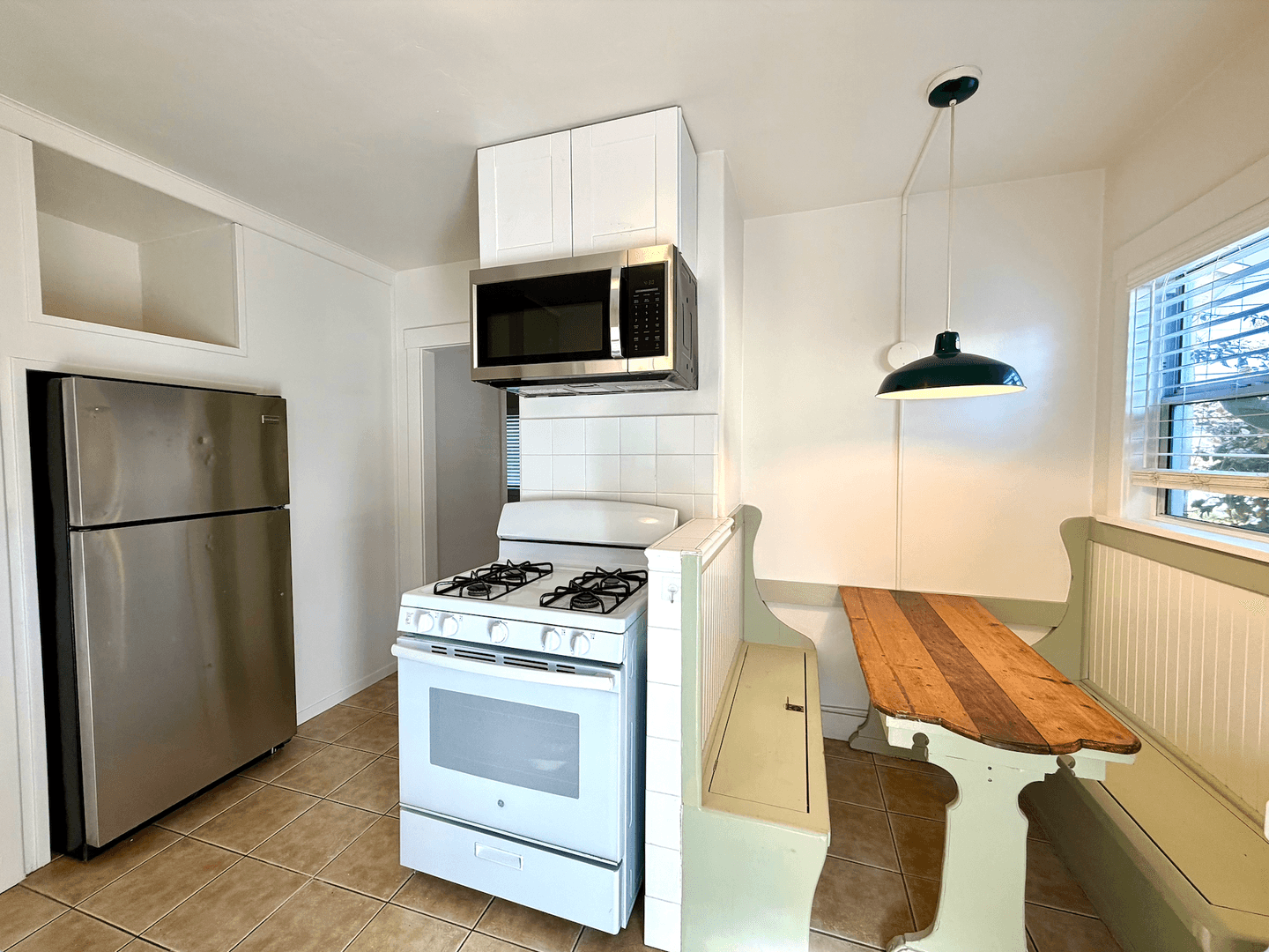 Santa Barbara House: 1325 Laguna St
