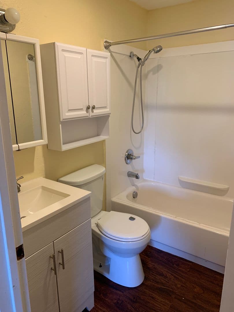 Beaverton Townhome: 4166 SW 170th Ave.