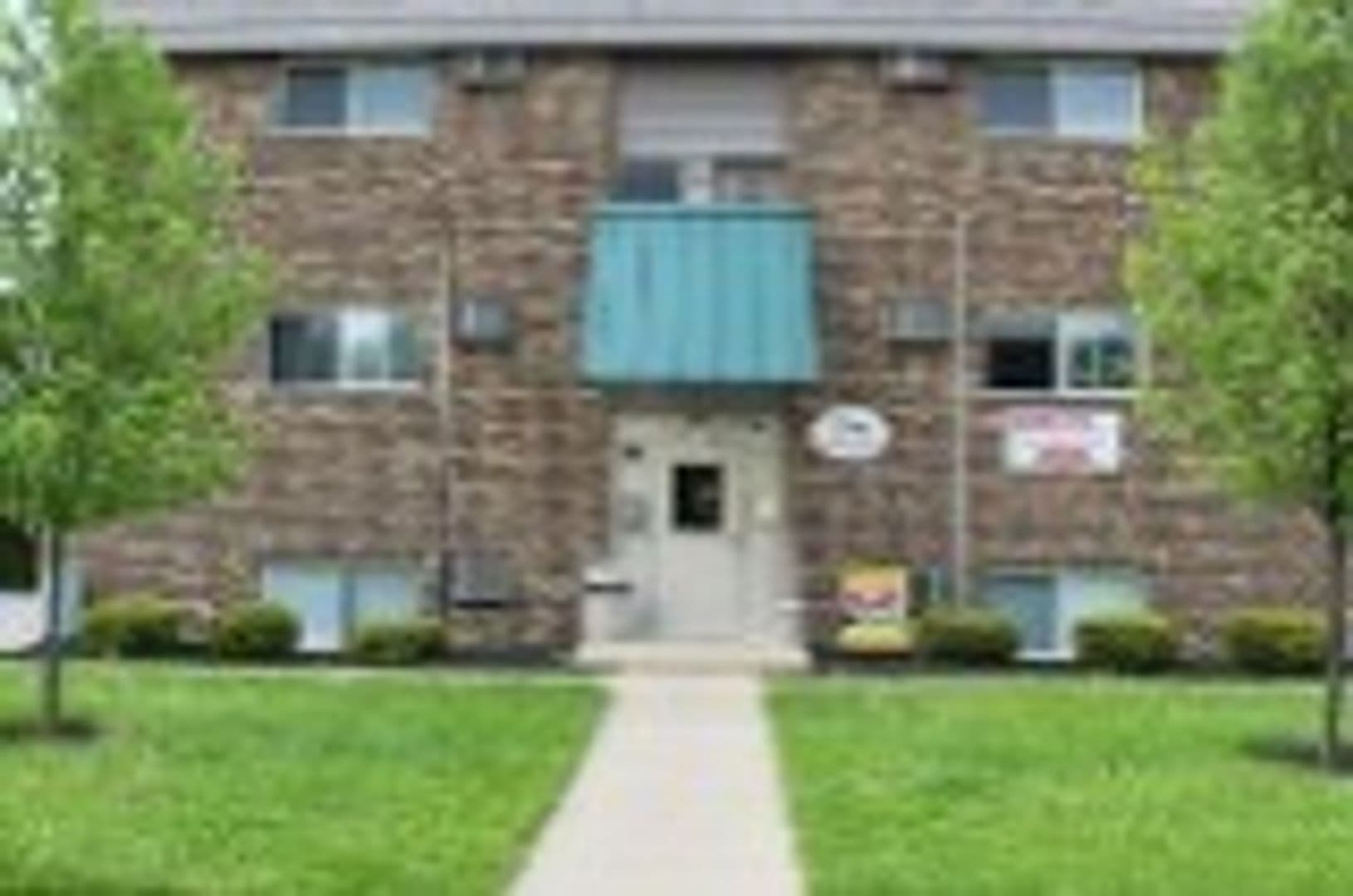 Oxford Apartment: 216 E Sycamore Street