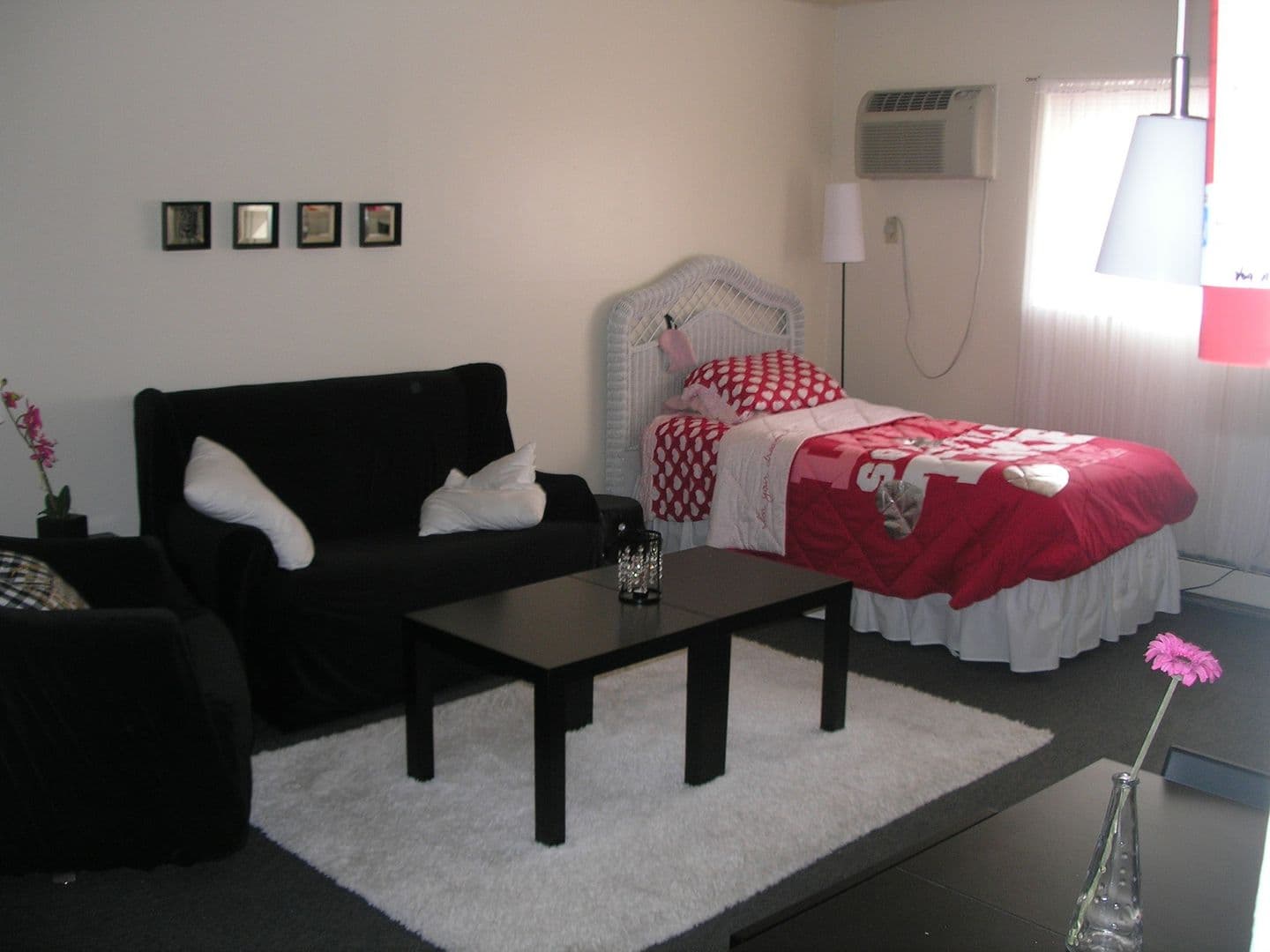 Oxford Apartment: 712 S Poplar Street