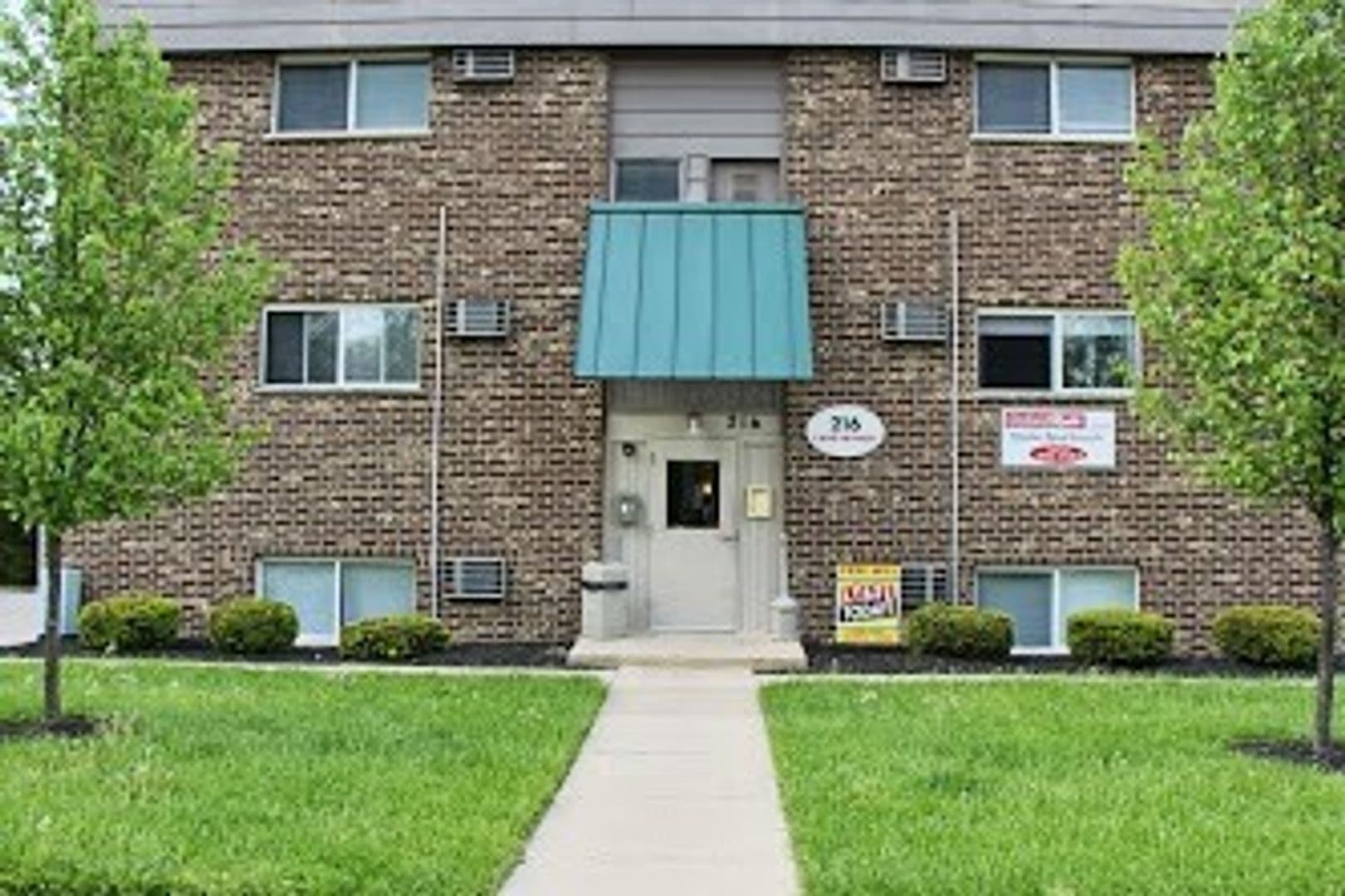 Oxford Apartment: 216 E Sycamore Street