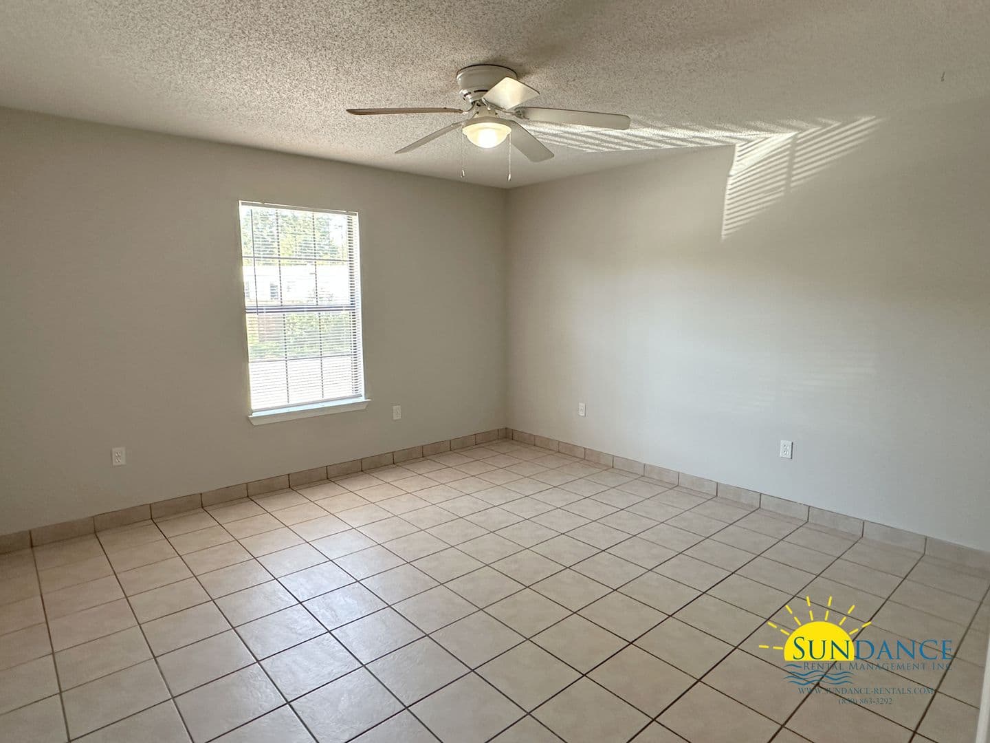 Navarre House: 2280 Jeannie Street
