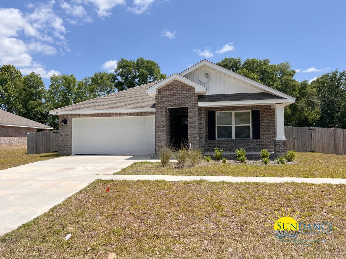 Crestview House: 5374 Wyndell Circle