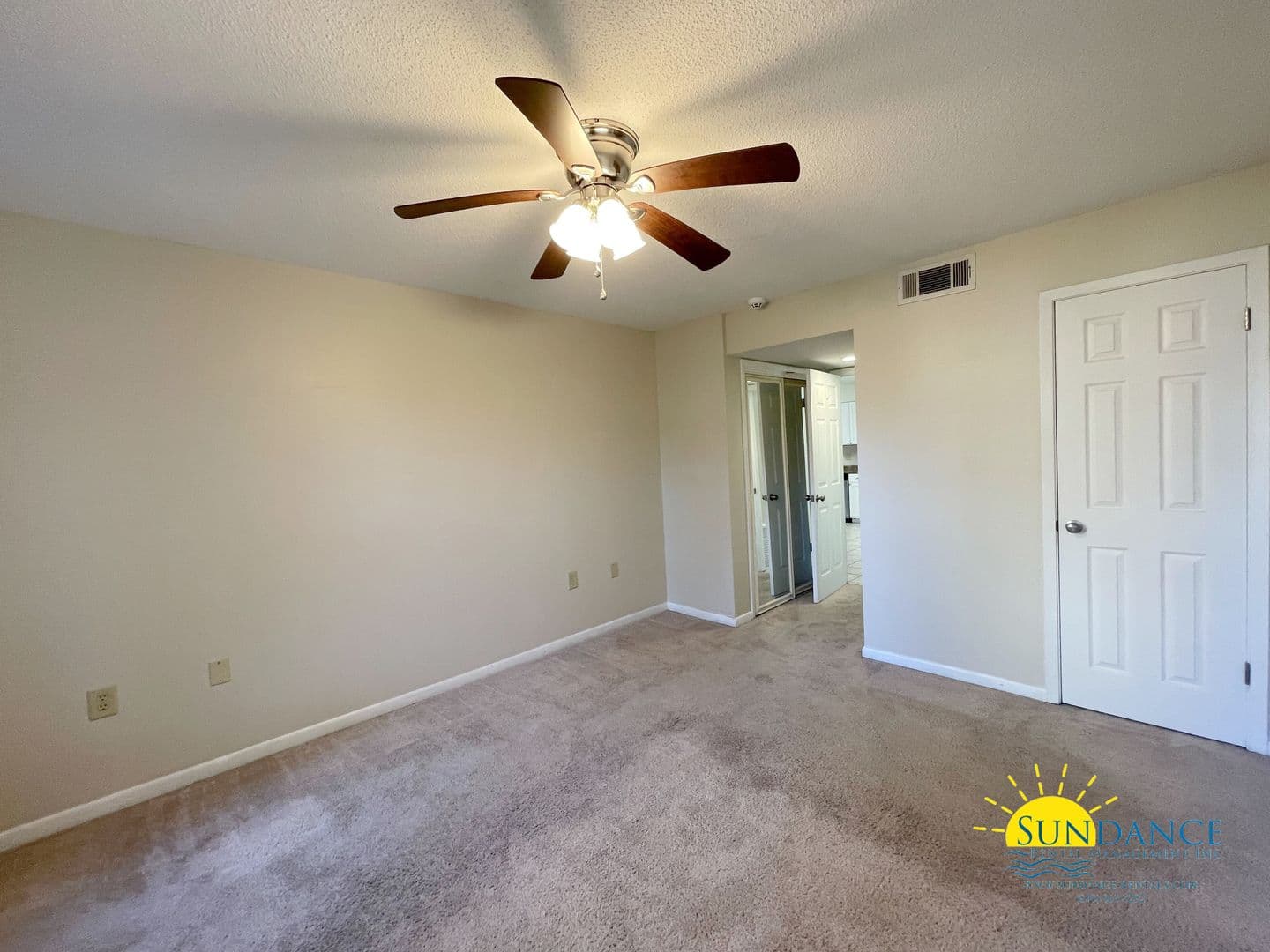 Shalimar Townhome: 133 4th Avenue