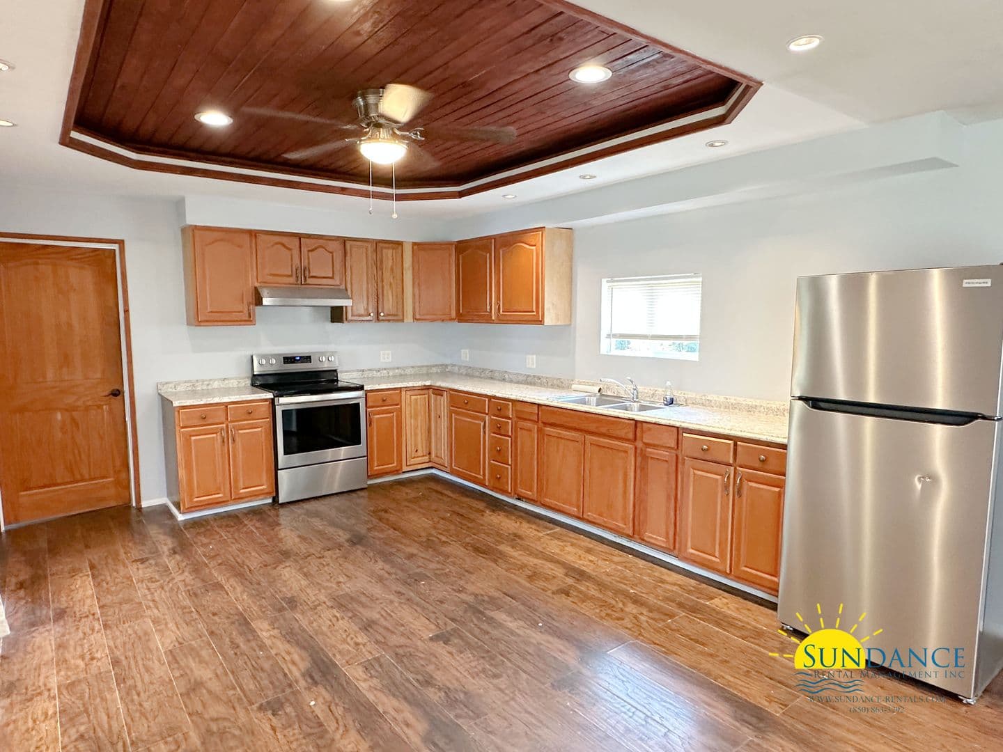 Navarre House: 8415 Tortuga Street