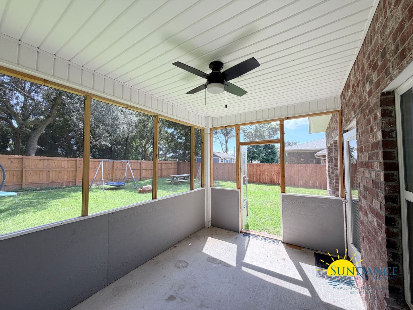 Navarre House: 8565 Holley Hills Circle