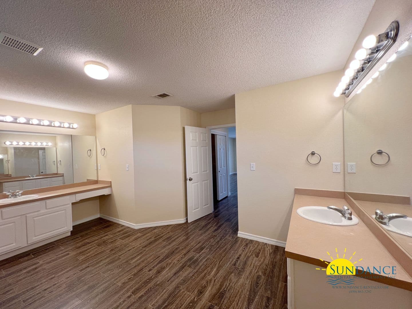 Crestview House: 5434 East Brook Drive