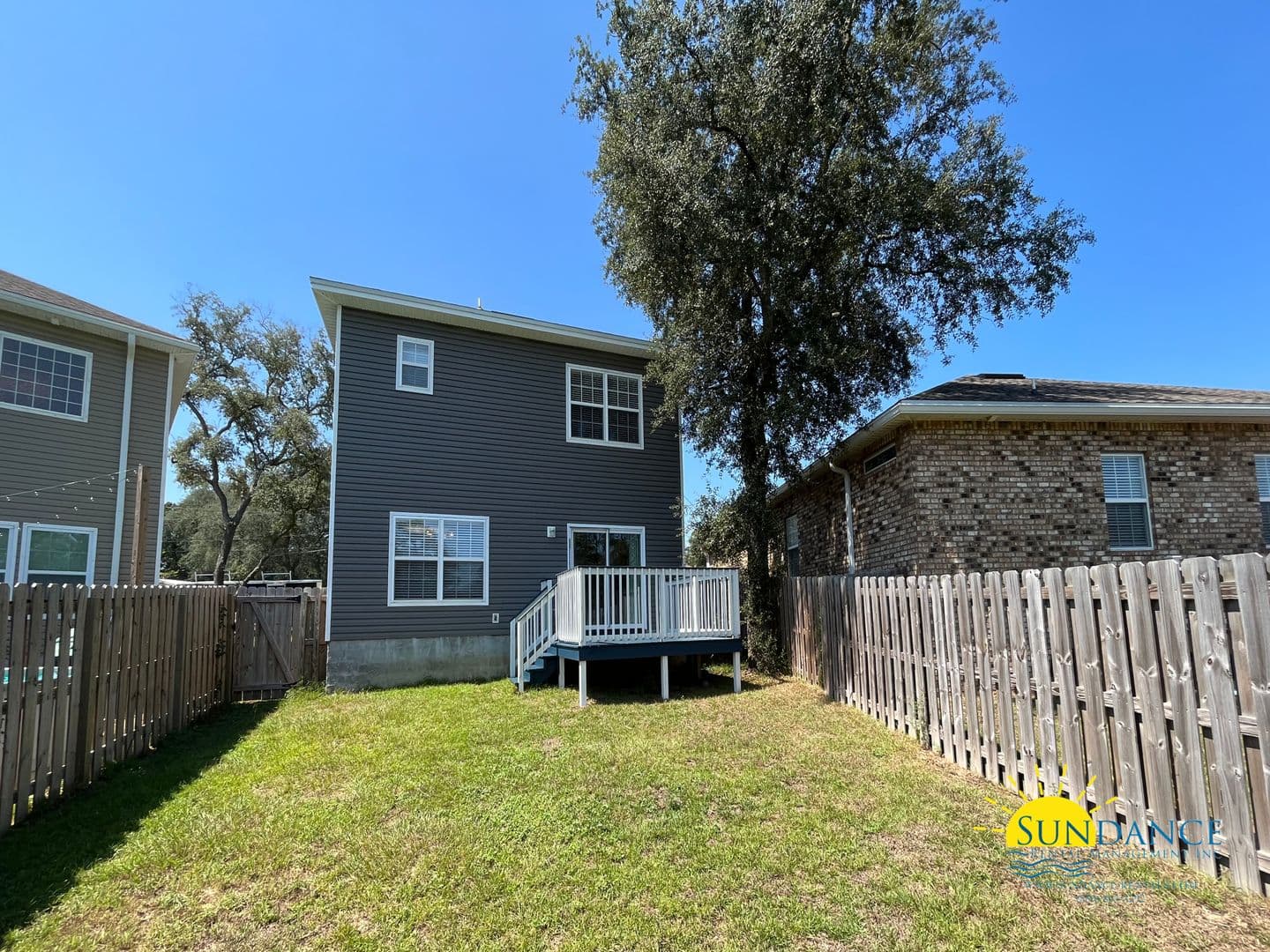 Niceville House: 348 Fir Avenue