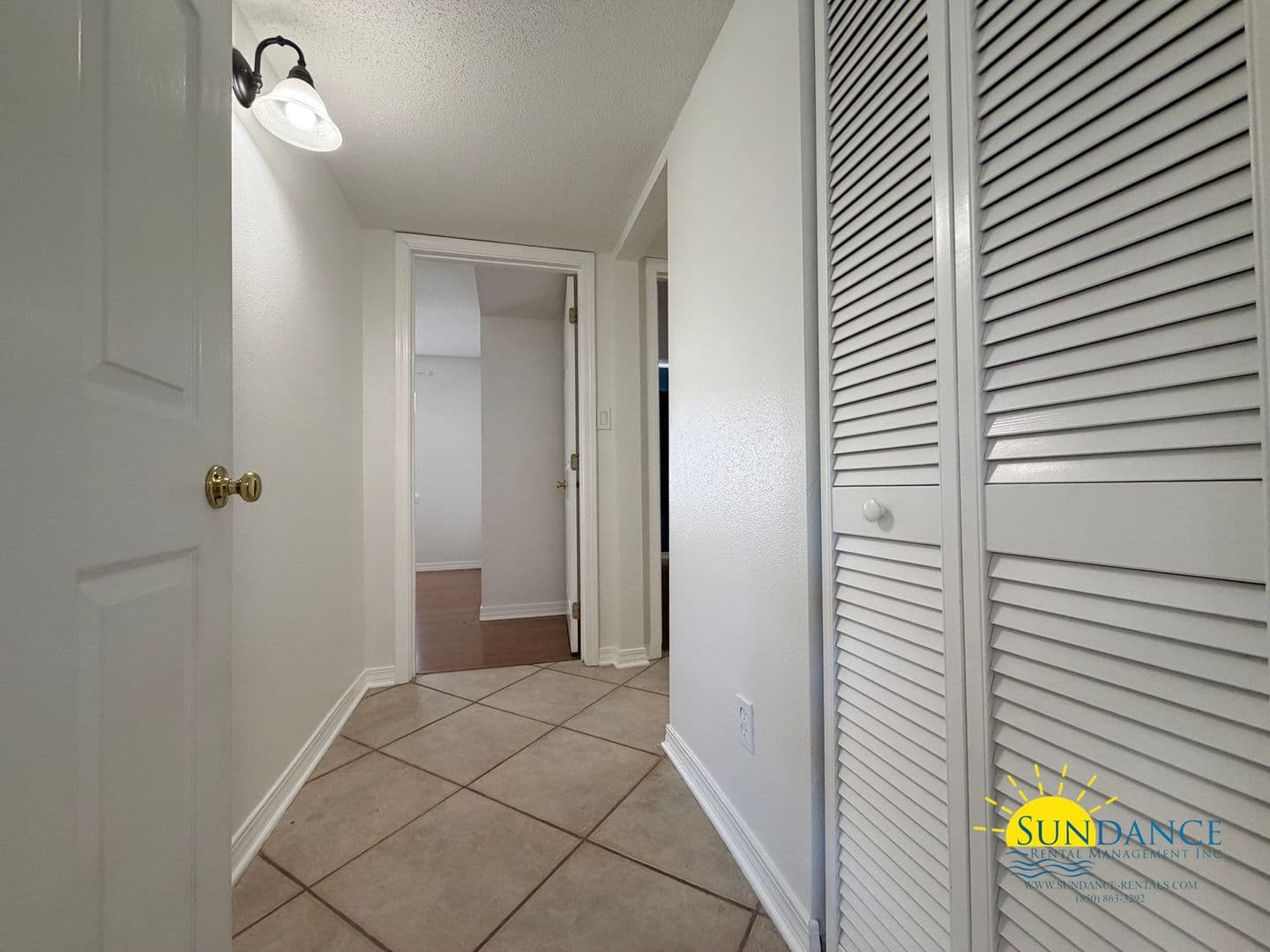 Shalimar Condo: 101 Old Ferry Road