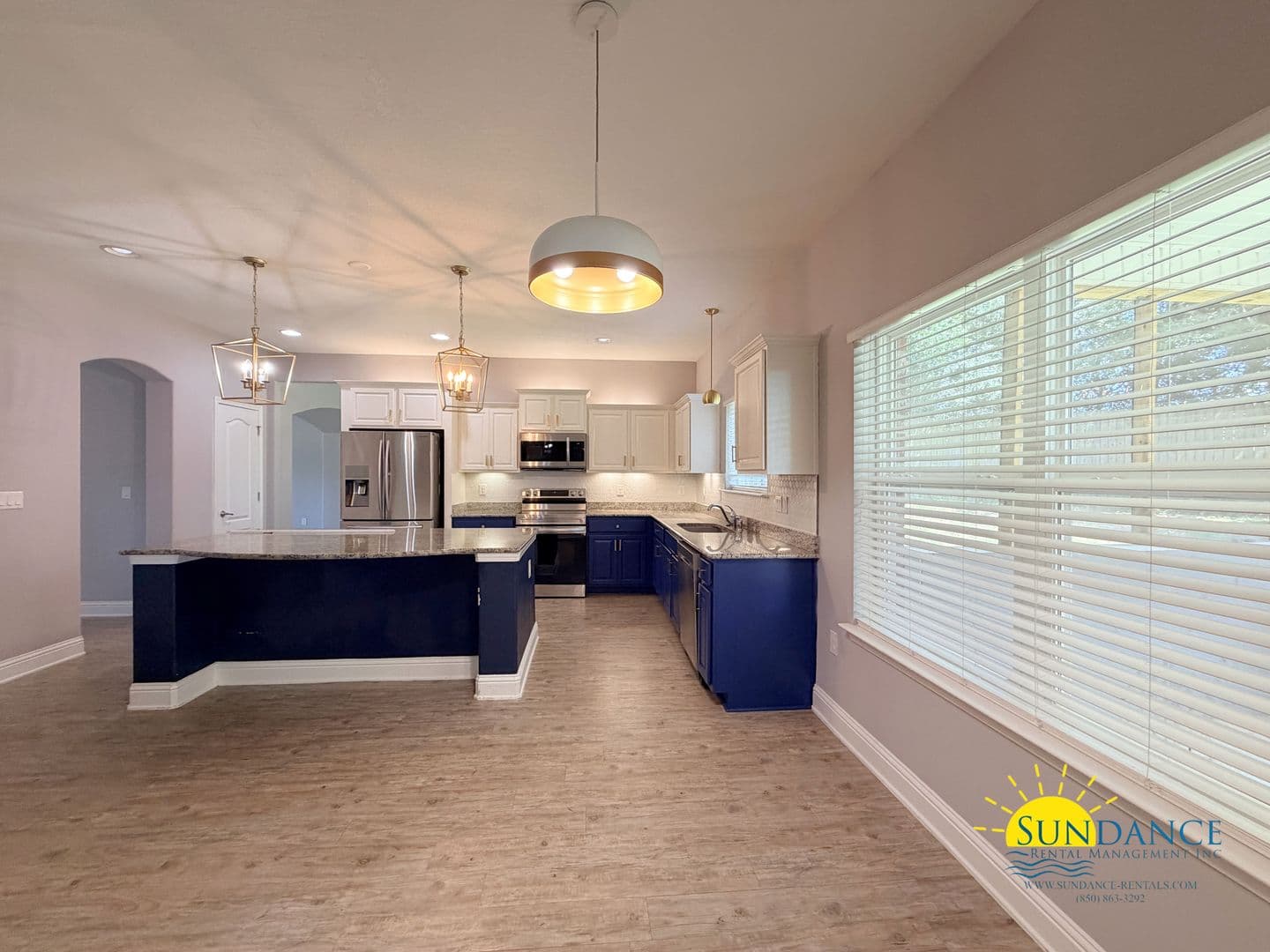 Navarre House: 8565 Holley Hills Circle