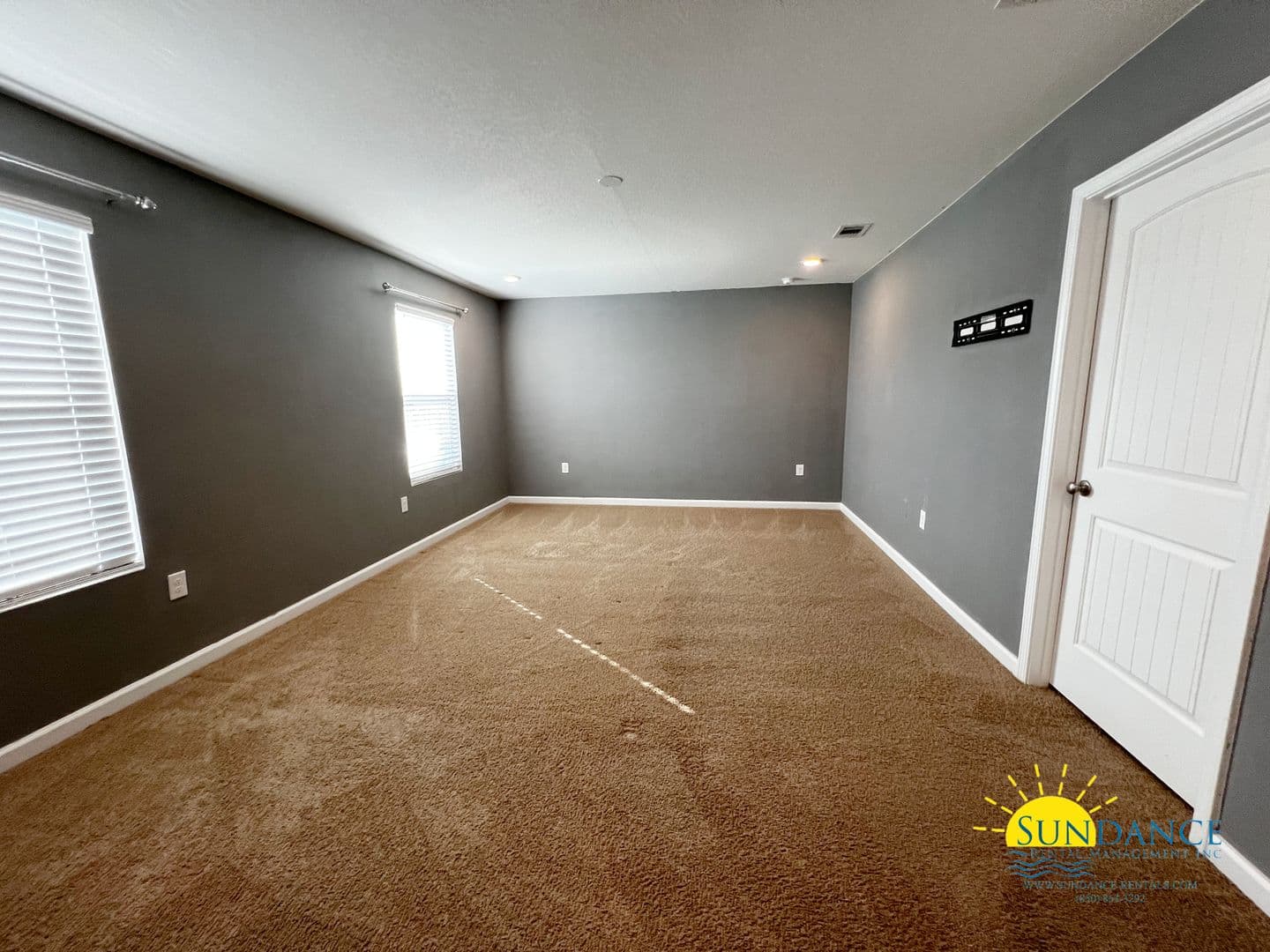 Crestview House: 930 Merganser Way