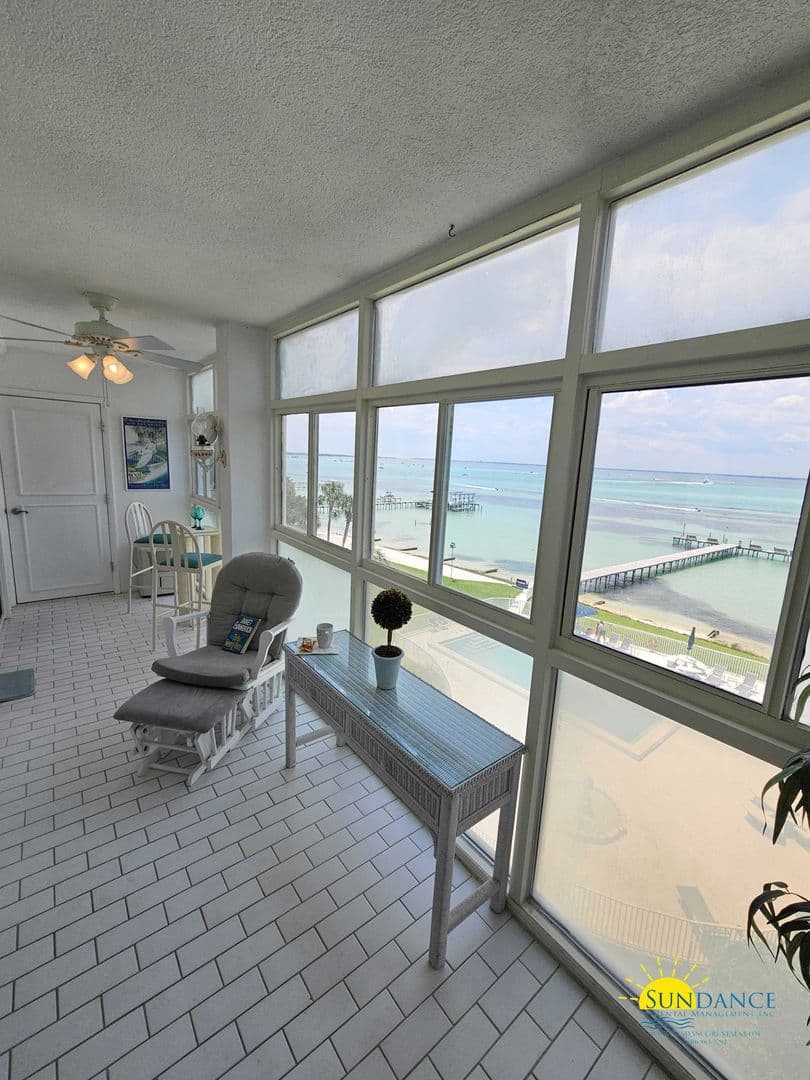 Destin Condo: 151 Calhoun Avenue