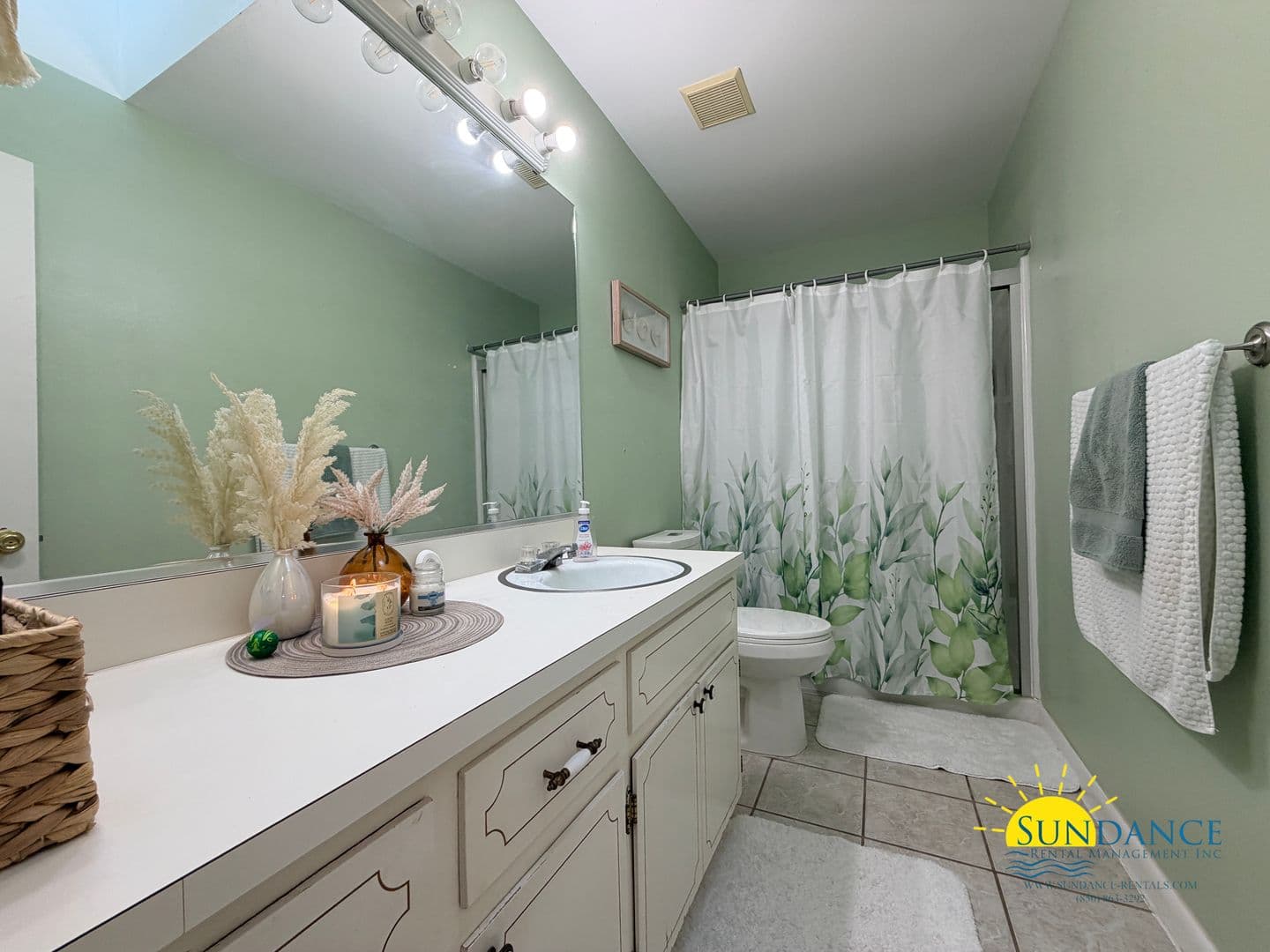 Fort Walton Beach House: 102 Tanglewood Court