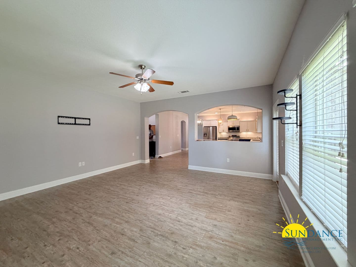 Navarre House: 8565 Holley Hills Circle