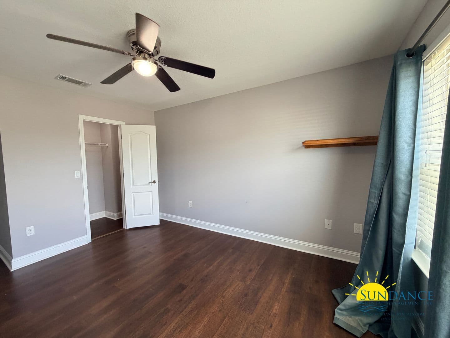 Navarre House: 8565 Holley Hills Circle