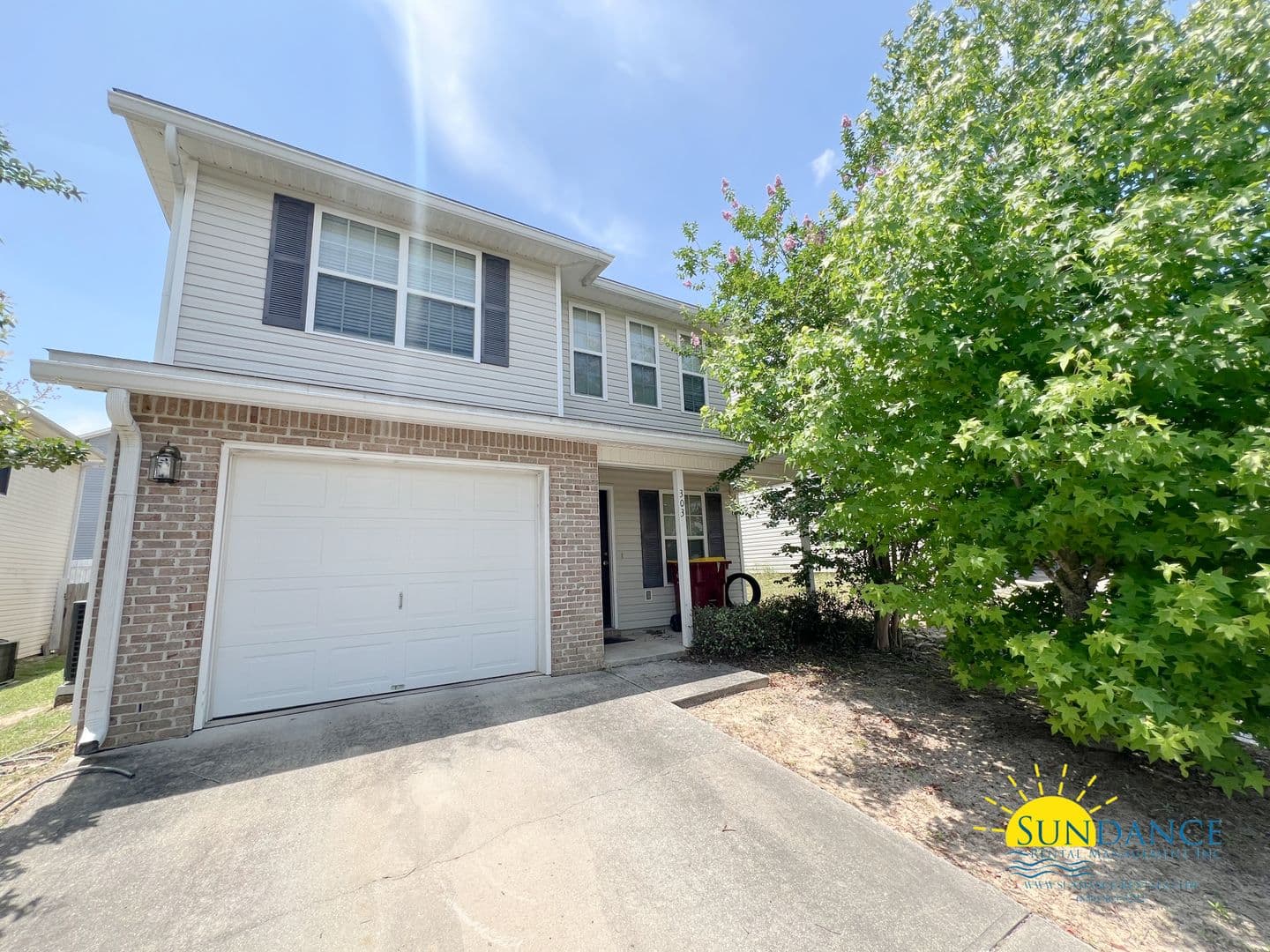 Crestview House: 303 Dahlquist Drive