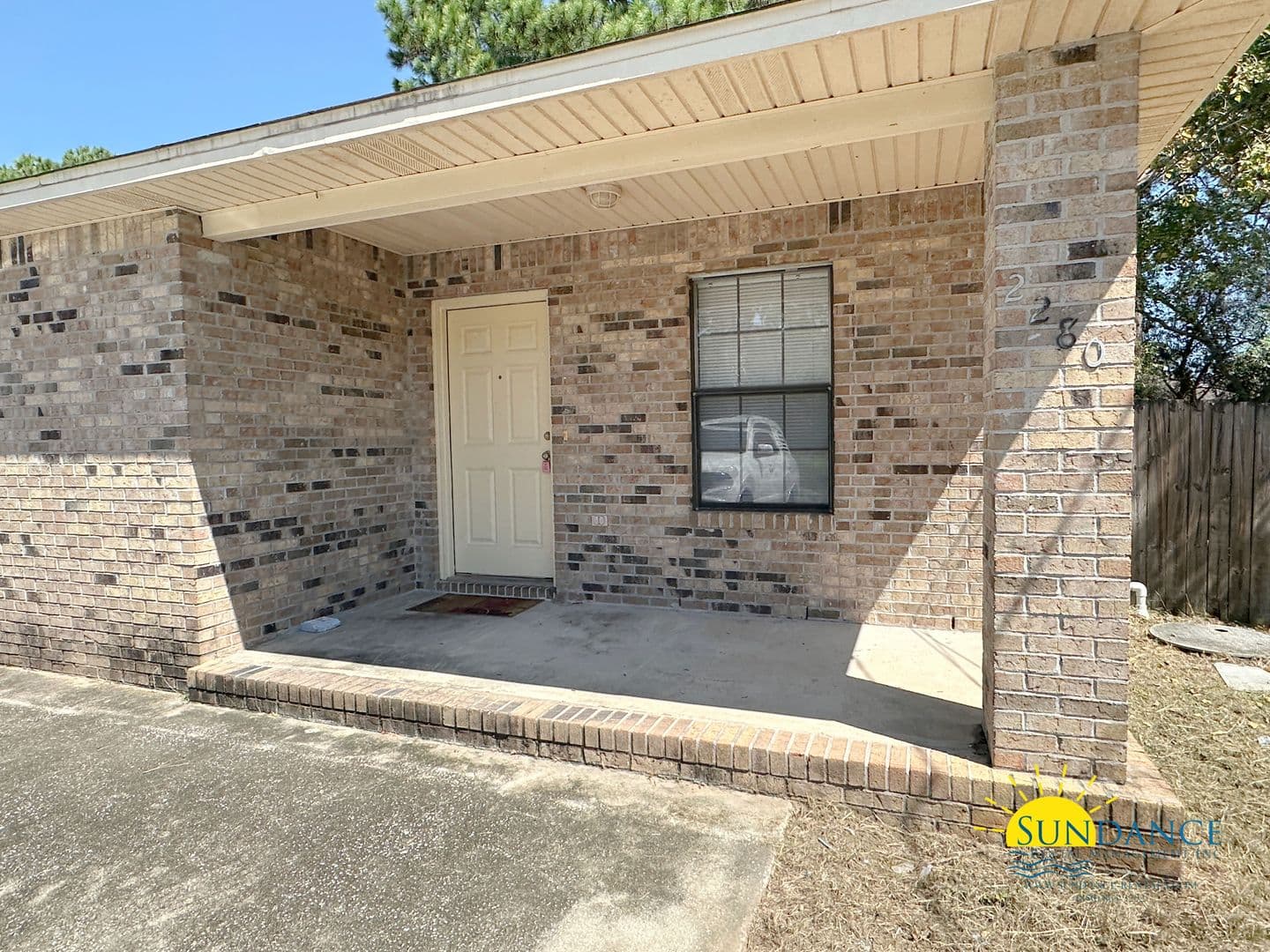 Navarre House: 2280 Jeannie Street