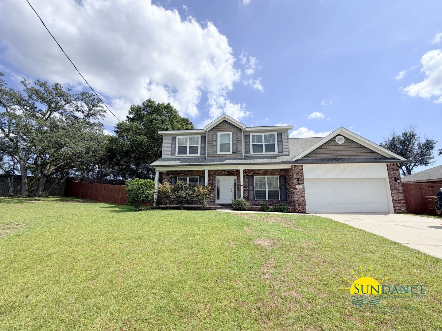 Navarre House: 8565 Holley Hills Circle