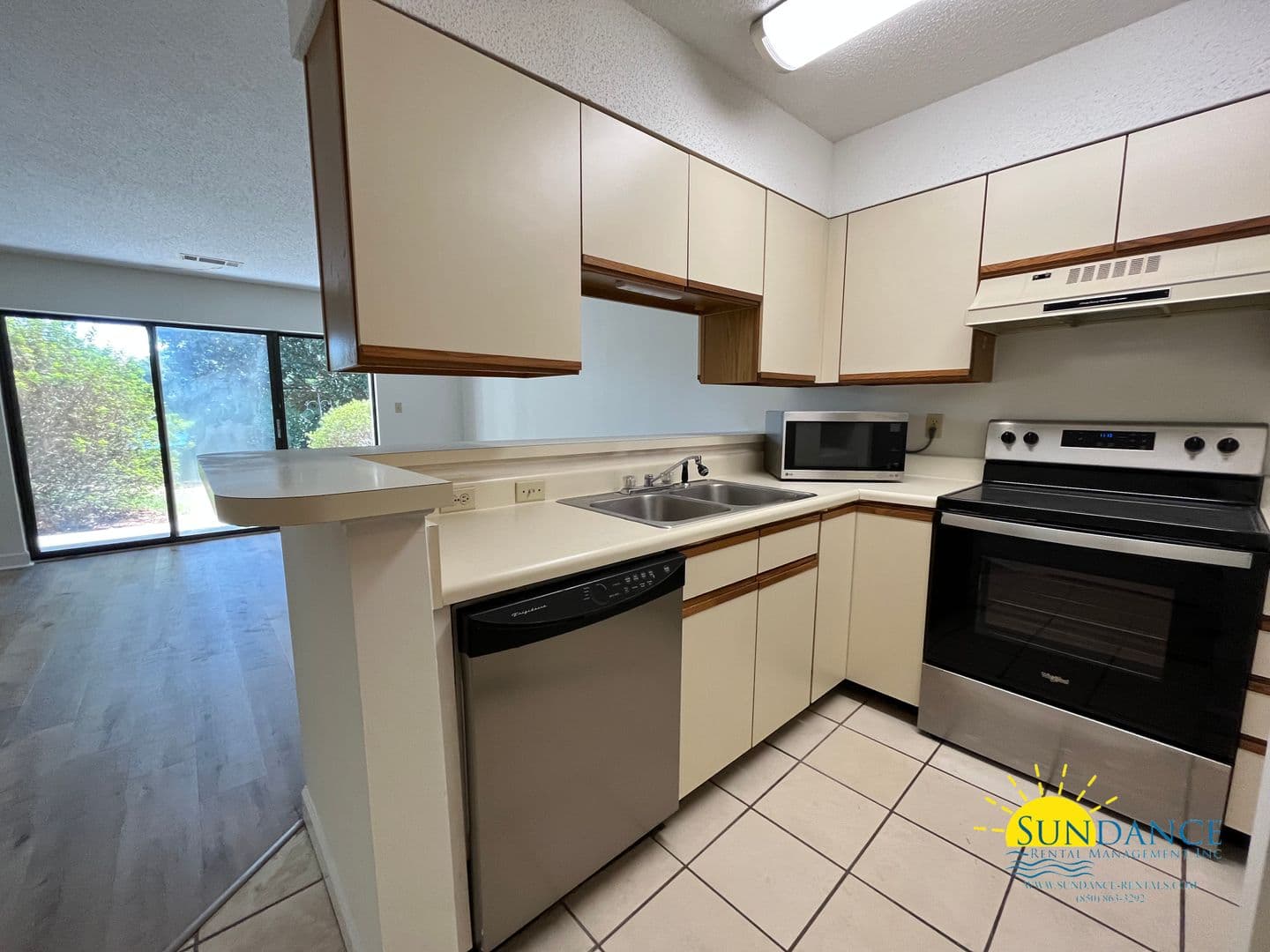 Niceville House: 307 Southlake Court