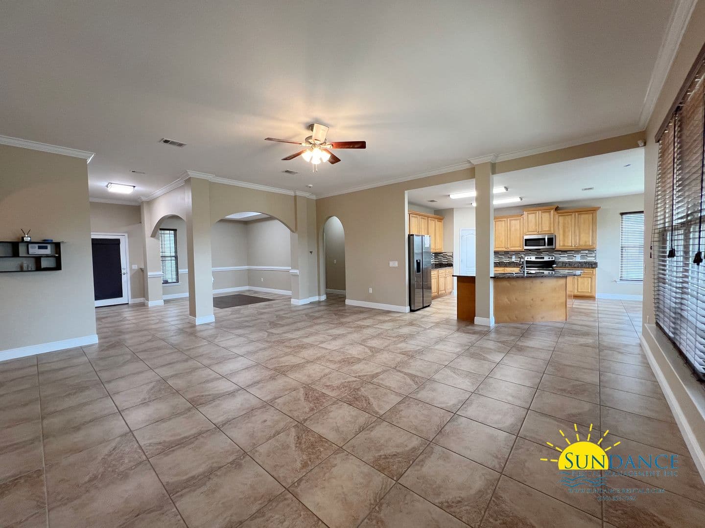 Crestview House: 539 Tom Sawyer Lane