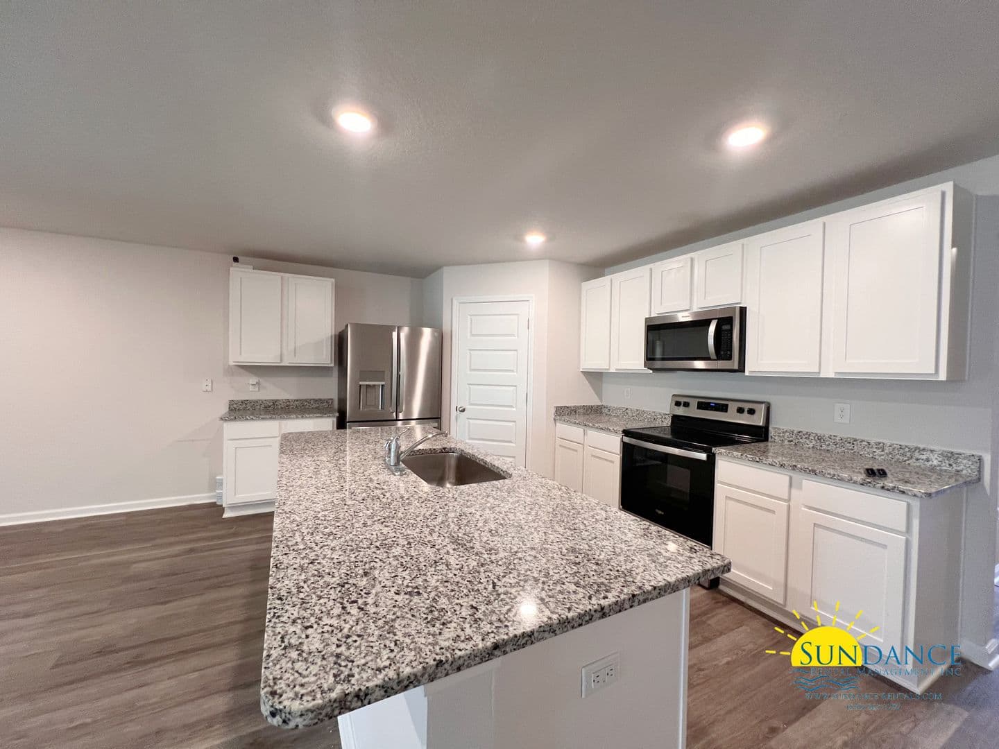 Crestview House: 5374 Wyndell Circle